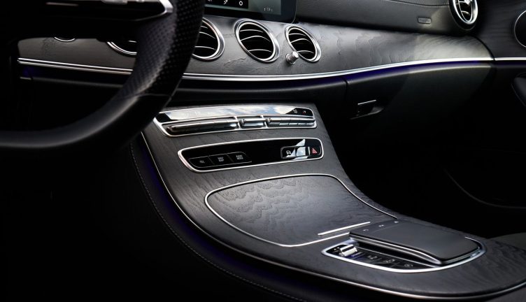 Mercedes-Benz E220 D 4MATIC