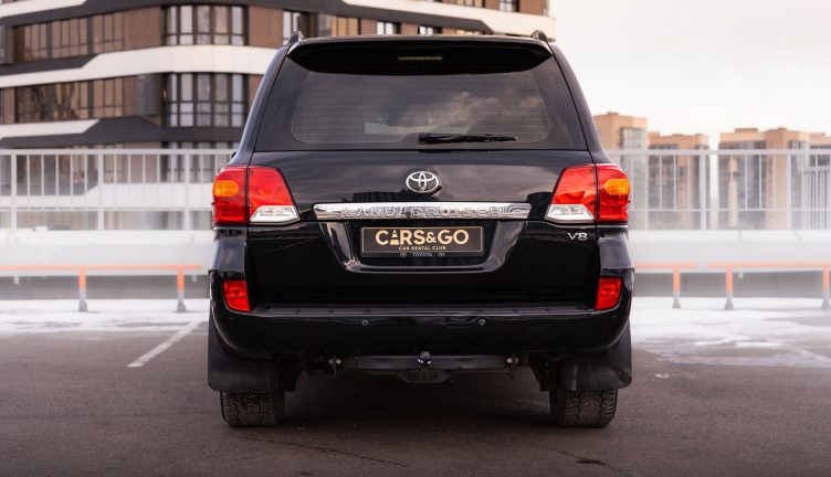 Toyota Land Cruiser 200 4WD
