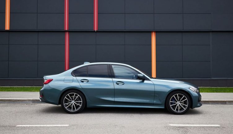 BMW 320i