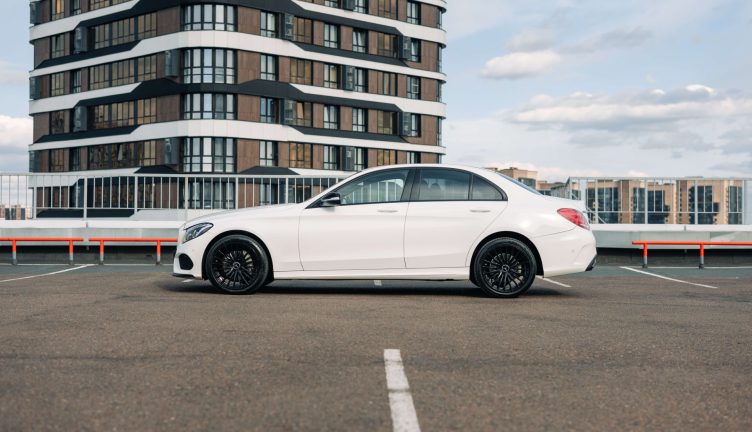 Mercedes-Benz C180