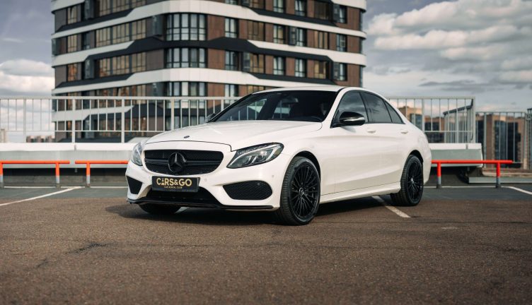 Mercedes-Benz C180