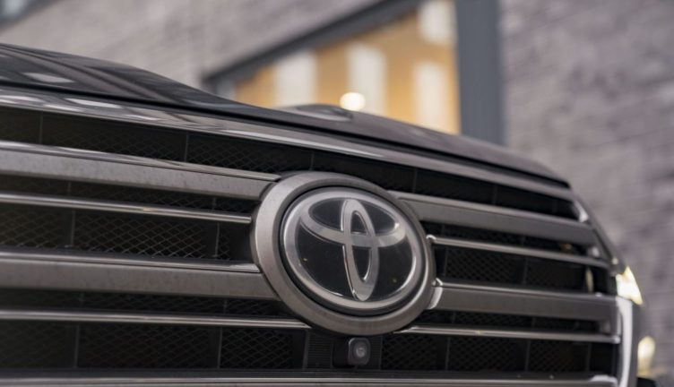 Toyota Land Cruiser 200